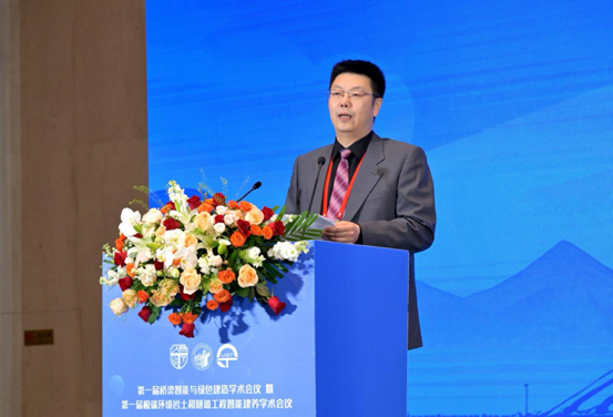 西南交通大學校長閆學東致辭 西南交通大學校長閆學東致辭